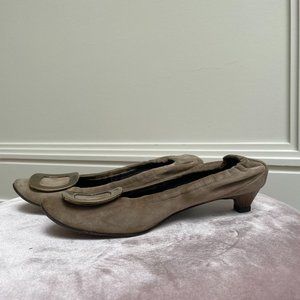 ROGER VIVIER SUEDE FLATS